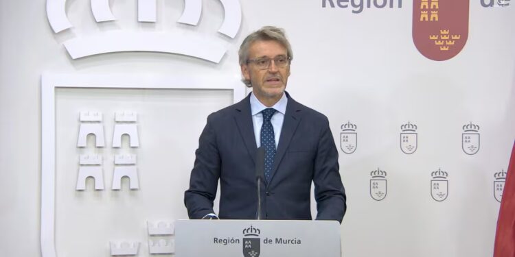 Murcia prepara una ley para evitar que las empresas familiares desaparezcan por falta de relevo
